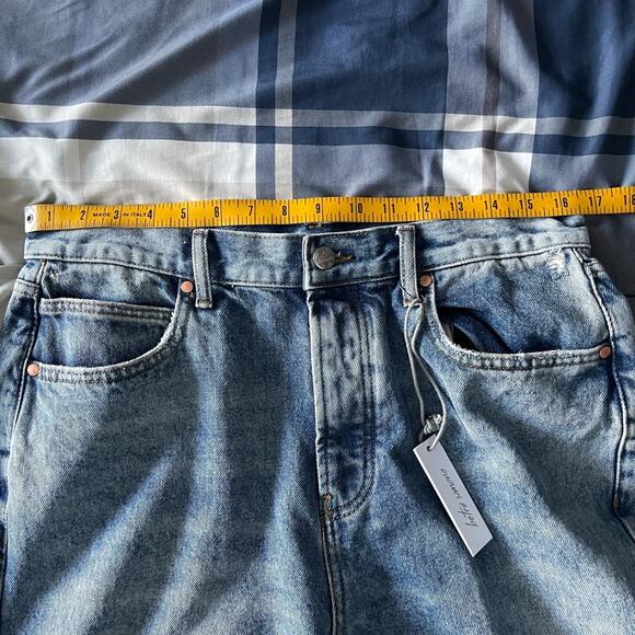 Betro Simone High Waist Straight Leg Button Fly Rip Knee Jean Women Size 31 New! - Picture 10 of 10